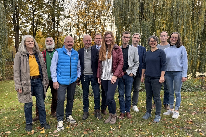 Gruppenfoto der Mitglieder der AG "Sorgsamer Umgang mit Wasser" im November 2025
