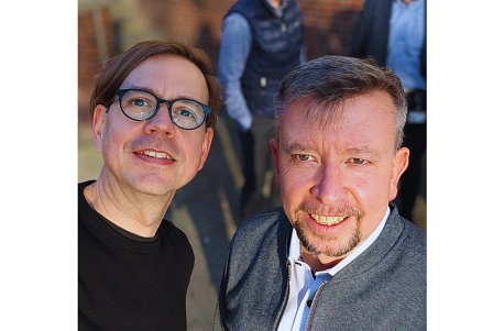Rohde_Reichmann (NOLIS Ver.) Selfie mit Geschäftsführer der kleVer Werner Reichmann und Geschäftsführer der allerbus Henning Rohde © kleVer